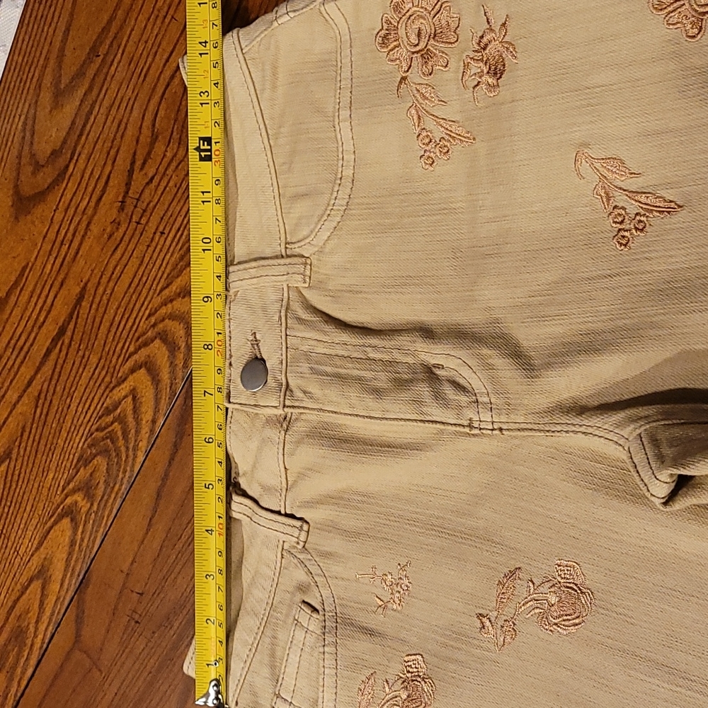 Boston Proper Jeans,  size 2, beige with pink embroidery scattered flowers - Picture 8 of 10